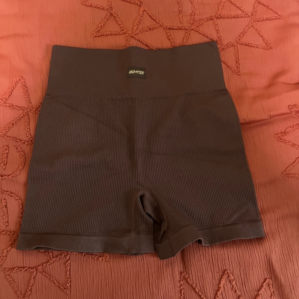 Bo+Tee Ribbed Brown Bike Shorts | Size Large